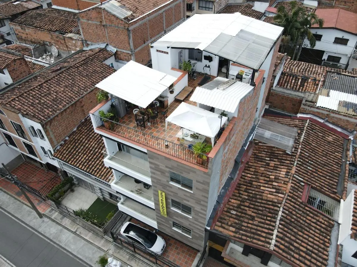 Apartamento Tercer Piso En Calasanz Cerca A Estacion Del Metro De La Floresta Medellin Apartment